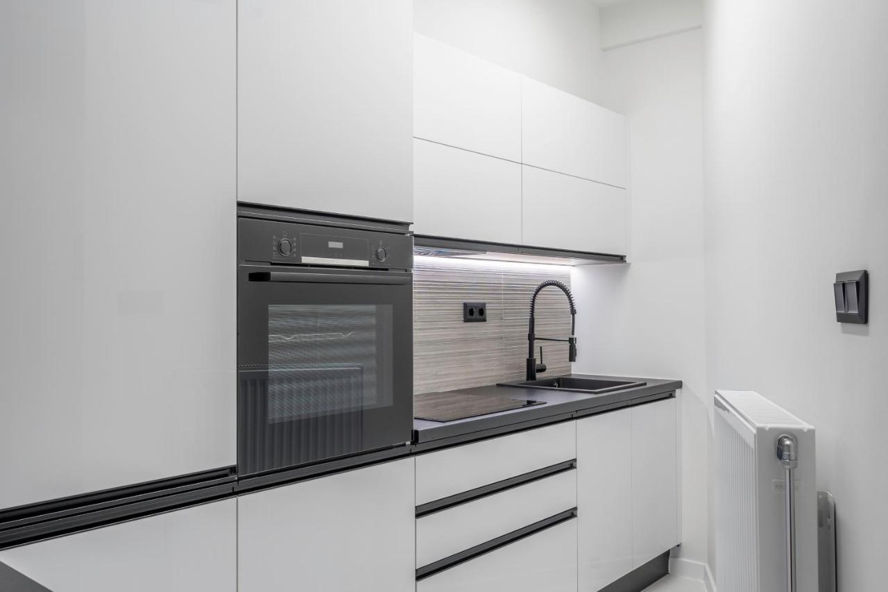 Luxury Studio Apartment In The Heart Of Athena Bagian luar foto