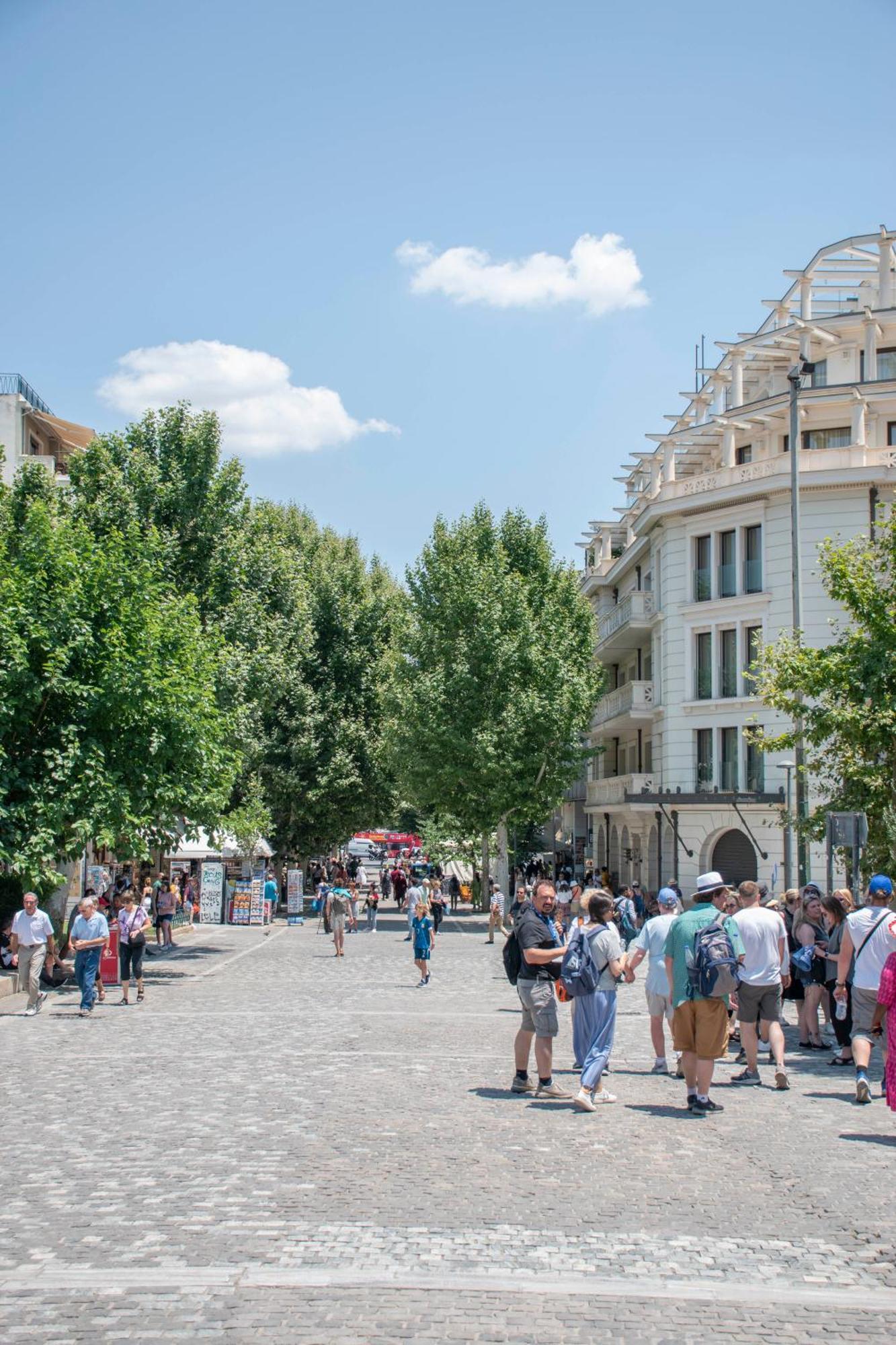 Luxury Studio Apartment In The Heart Of Athena Bagian luar foto